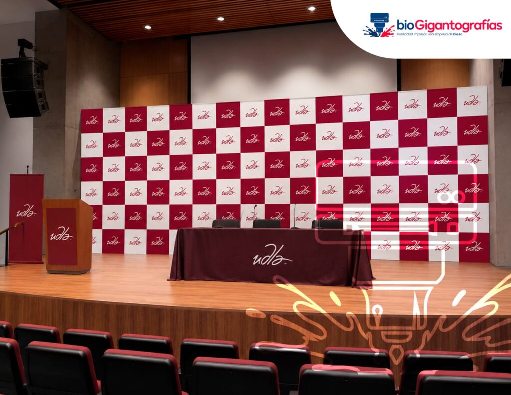 Backing con logos repetidos